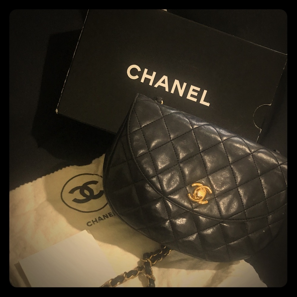 Selling fast !  Original bag !! 🎉